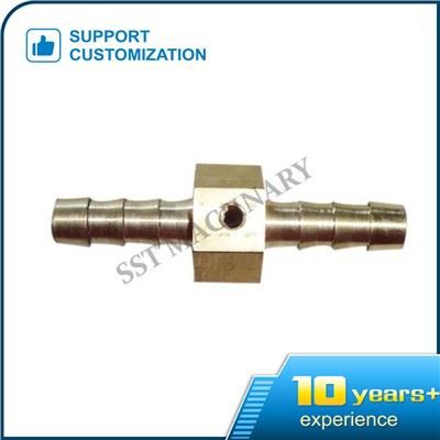 Mesingani konektor sa mlaznicom